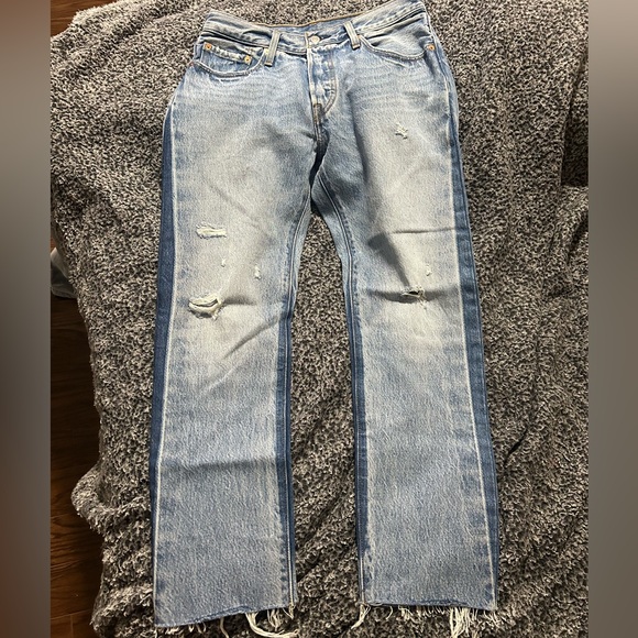 Levi’s Jeans - Picture 2 of 3